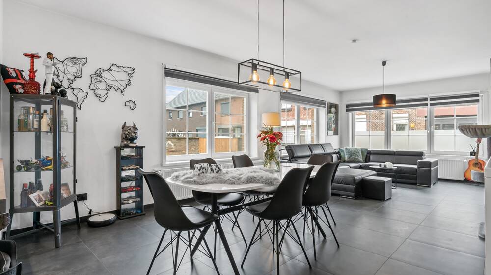 Huis te koop in Maasmechelen 3630 305000.00€ 3 slaapkamers 210.00m² - Zoekertje 578382