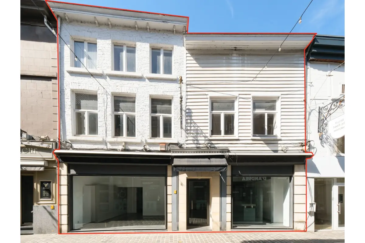 Handelszaak te  koop in Hasselt 3500 850000.00€  slaapkamers 227.00m² - Zoekertje 578302