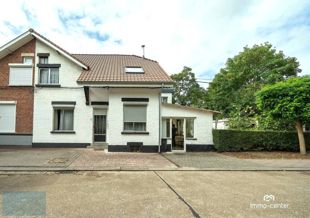 Huis te koop in Genk 3600 250000.00€ 4 slaapkamers 175.00m² - Zoekertje 582496
