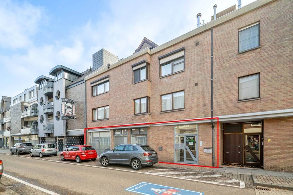 Handelszaak te koop in Neeroeteren 3680 310000.00€ slaapkamers m² - Zoekertje 582590