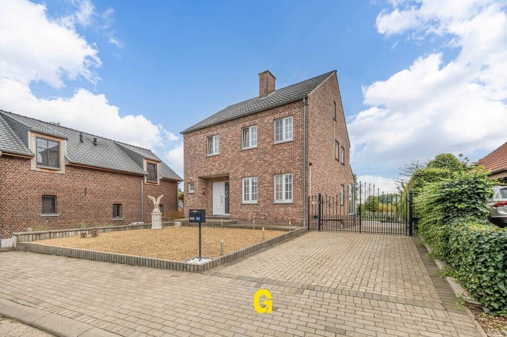 Huis te  koop in Beverst 3740 405000.00€ 3 slaapkamers 328.00m² - Zoekertje 585310