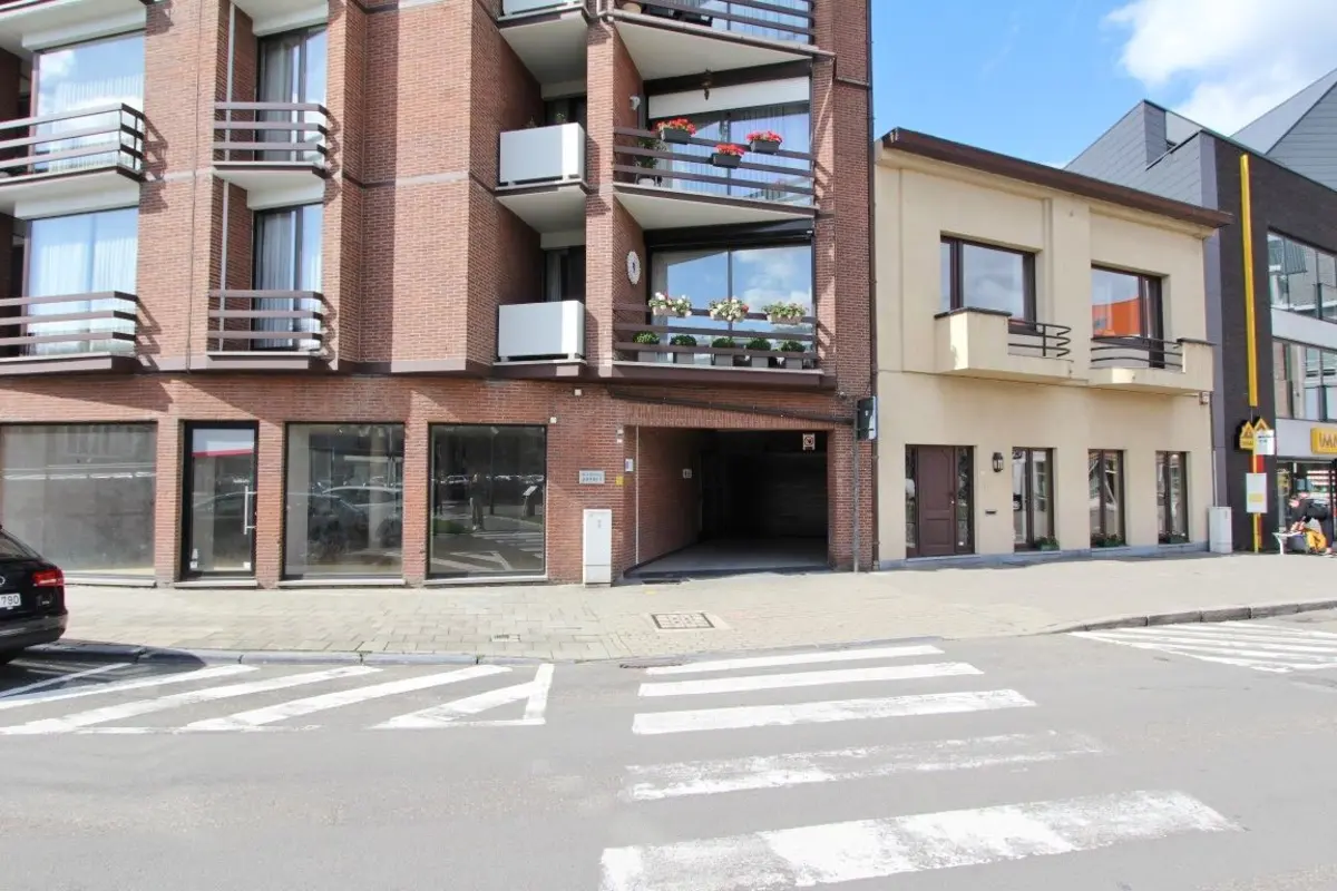 Parking & garage te  huur in Sint-Truiden 3800 65.00€  slaapkamers m² - Zoekertje 585878