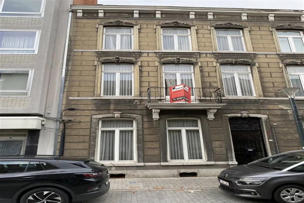 Herenhuis te  koop in Sint-Truiden 3800 395000.00€ 6 slaapkamers 253.00m² - Zoekertje 587292