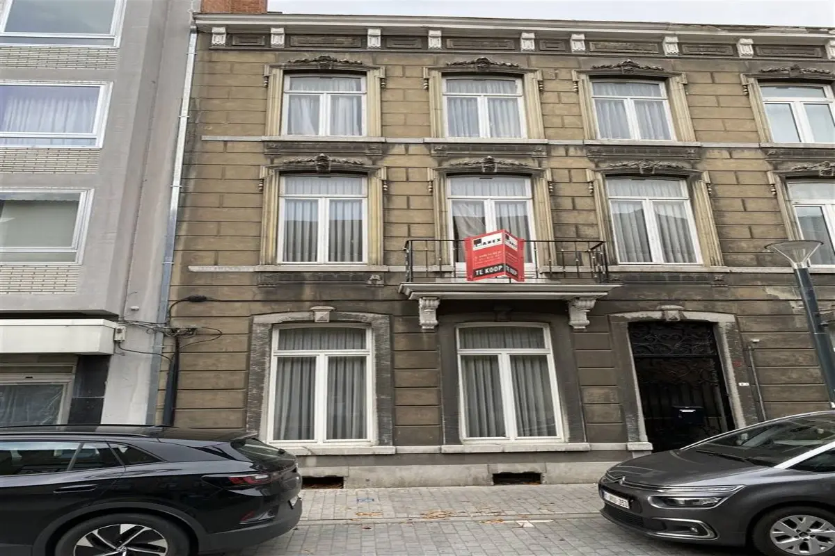 Huis te  koop in Sint-Truiden 3800 430000.00€ 6 slaapkamers 253.00m² - Zoekertje 587292