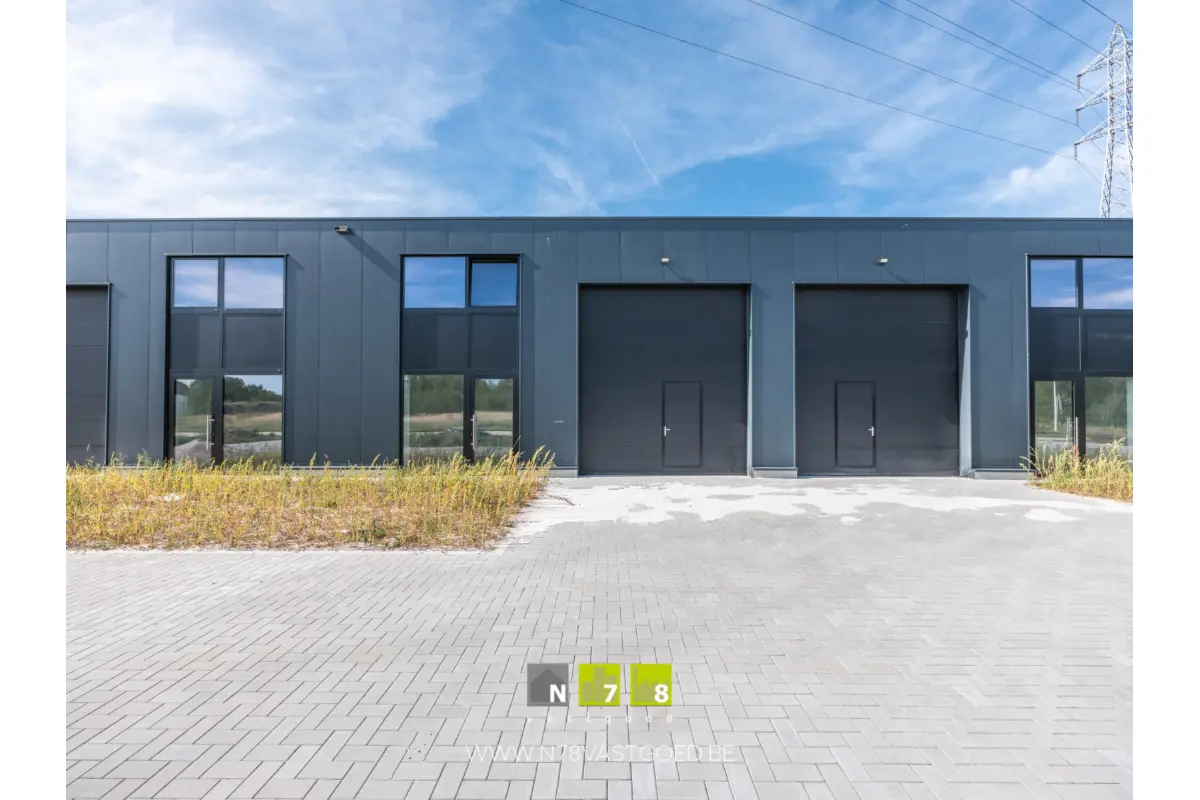 Handelszaak te  huur in Dilsen-Stokkem 3650 1625.00€  slaapkamers 325.00m² - Zoekertje 588405