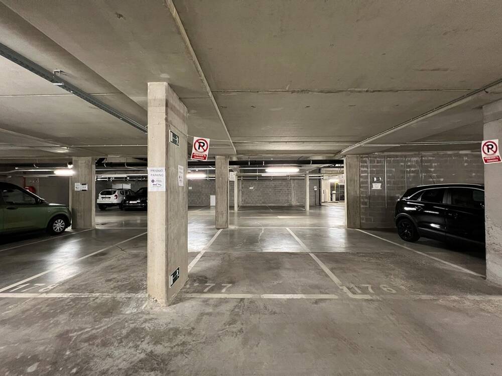 Parking & garage te  huur in Leopoldsburg 3970 75.00€  slaapkamers m² - Zoekertje 587741