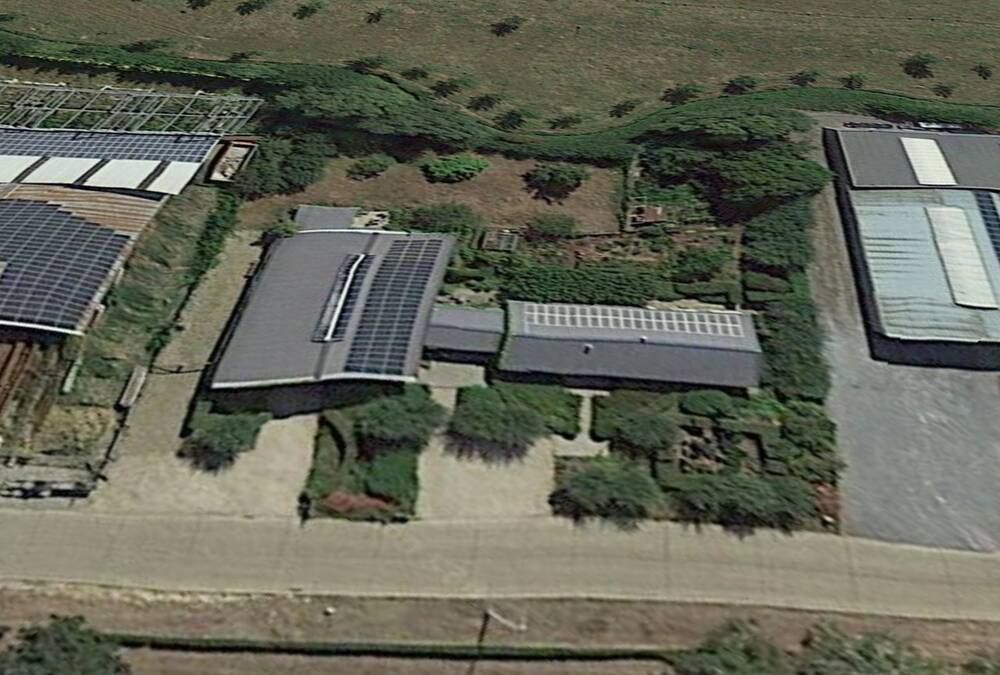 Handelszaak te  koop in Berg 3700 950000.00€  slaapkamers m² - Zoekertje 591664