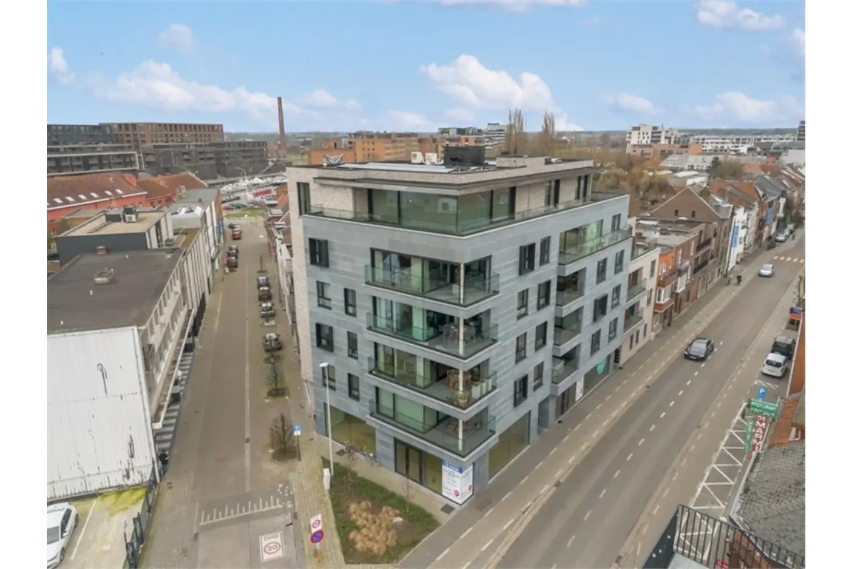 Handelszaak te  koop in Hasselt 3500 445000.00€  slaapkamers m² - Zoekertje 592355