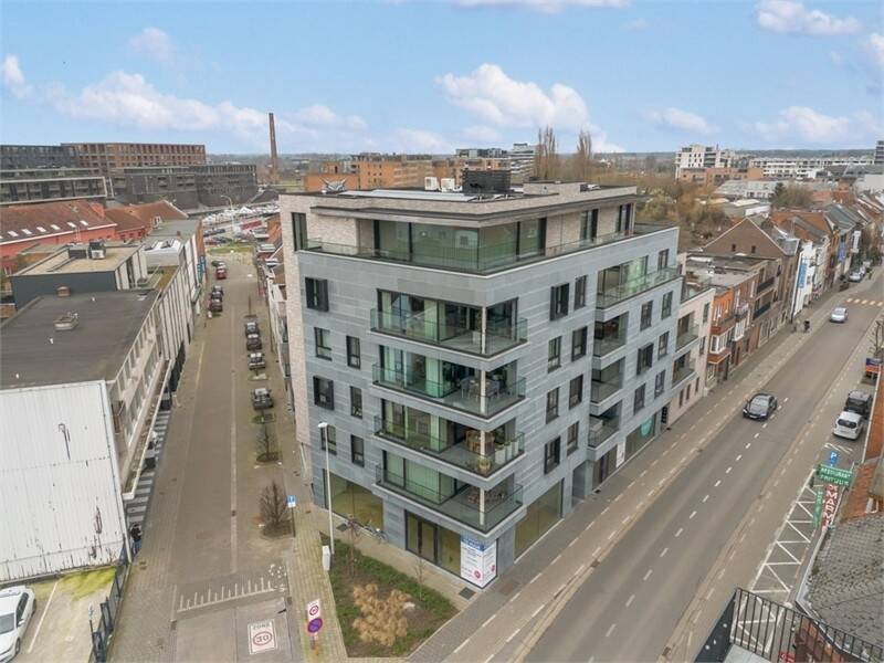 Handelszaak te  koop in Hasselt 3500 445000.00€  slaapkamers m² - Zoekertje 592355