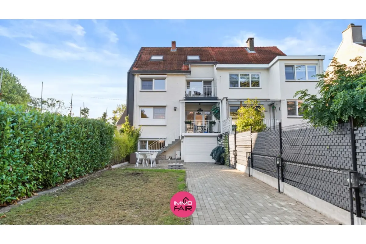 Huis te  koop in Genk 3600 399000.00€ 4 slaapkamers 173.00m² - Zoekertje 593188