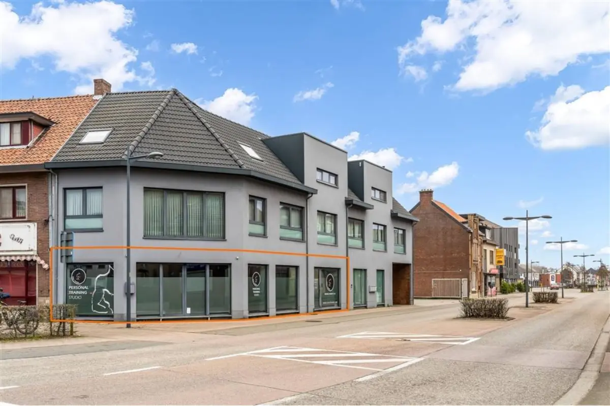 Handelszaak te  koop in Beringen 3580 230000.00€  slaapkamers 110.00m² - Zoekertje 594380