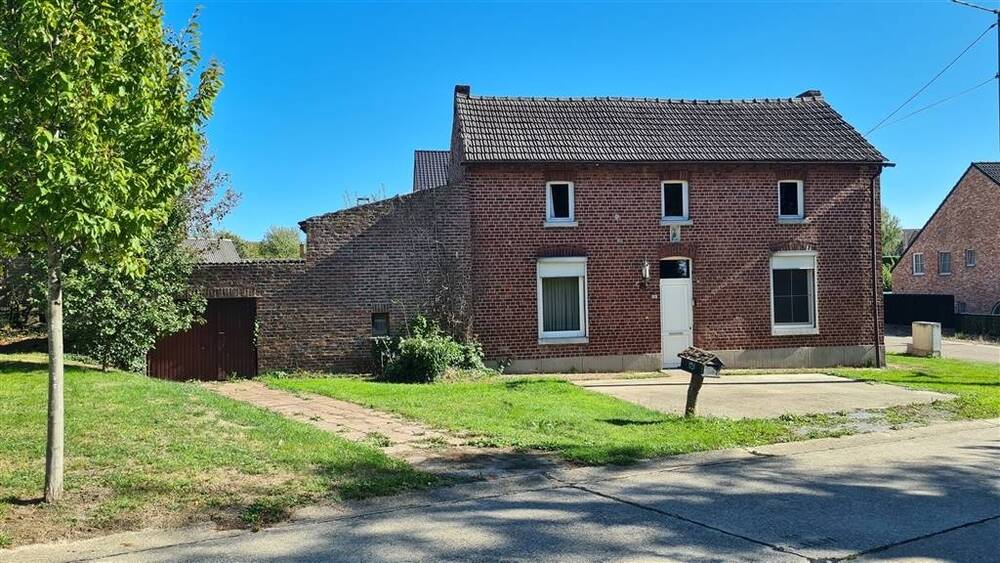 Huis te  koop in Vliermaal 3724 189000.00€ 4 slaapkamers 213.00m² - Zoekertje 595021