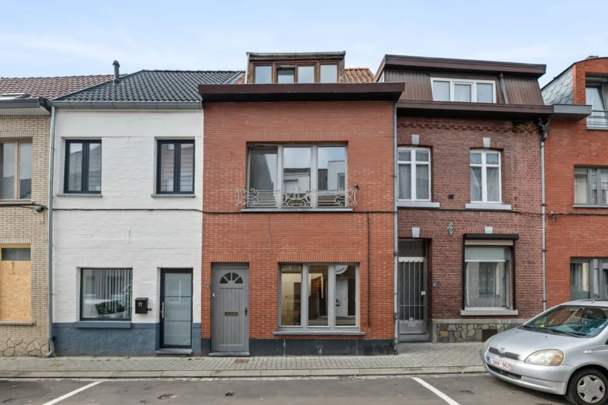 Huis te  koop in Berg 3700 229000.00€ 4 slaapkamers 156.00m² - Zoekertje 594292