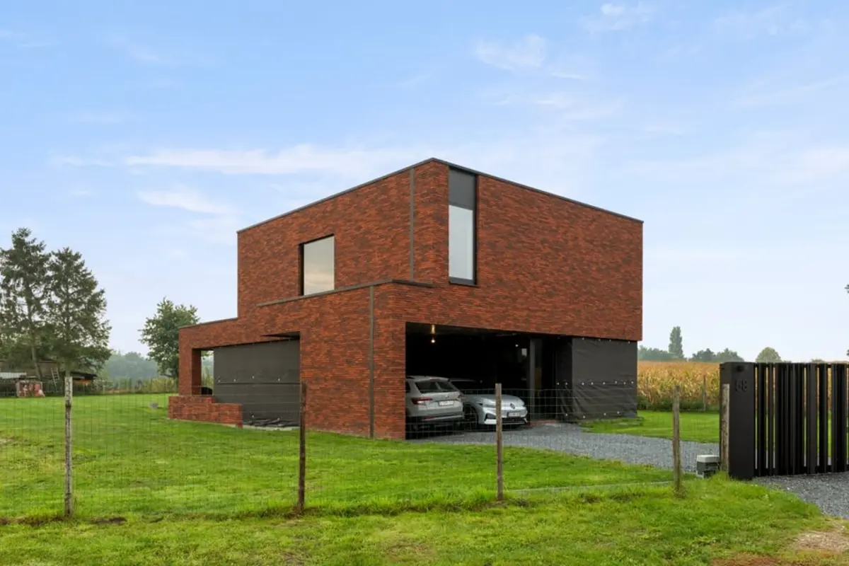 Huis te  koop in Berg 3700 649000.00€ 3 slaapkamers 219.00m² - Zoekertje 594291