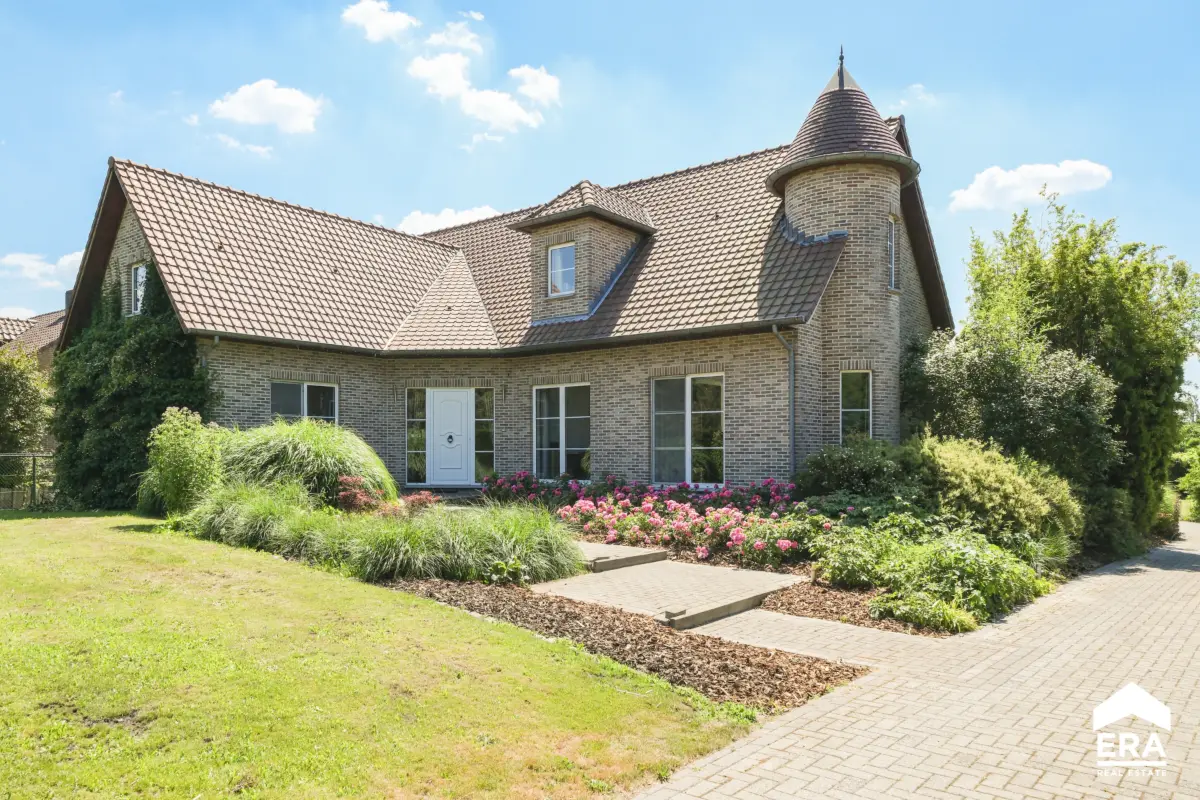 Villa te  koop in Lommel 3920 599000.00€ 4 slaapkamers 241.70m² - Zoekertje 596766