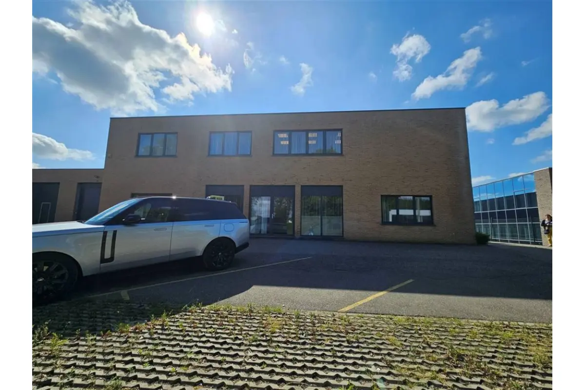 Handelszaak te  huur in Houthalen 3530 700.00€  slaapkamers 80.00m² - Zoekertje 597047