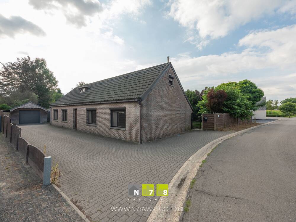 Huis te  koop in Hamont-Achel 3930 425000.00€ 5 slaapkamers 129.00m² - Zoekertje 598060