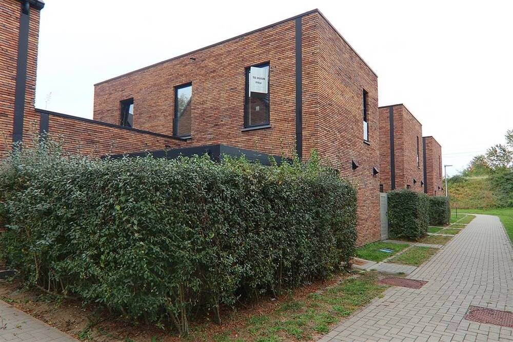 Huis te huur in Sint-Truiden 3800 1300.00€ 3 slaapkamers 138.00m² - Zoekertje 599070