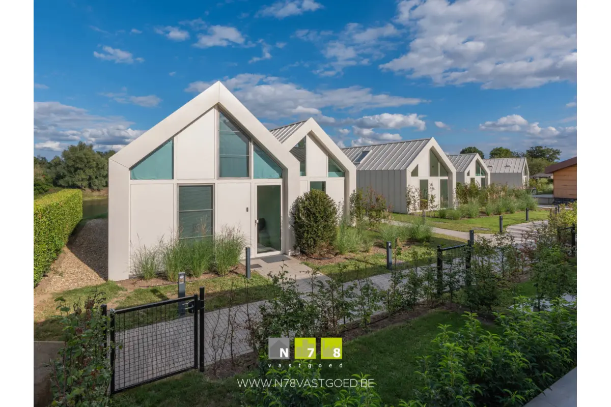 Huis te  koop in Maaseik 3680 345000.00€ 2 slaapkamers 121.23m² - Zoekertje 599635