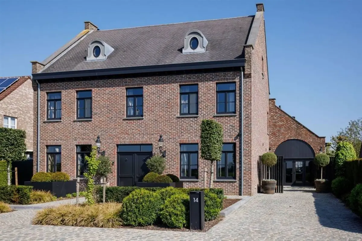 Villa te koop in Kessenich 3640 1195000.00€ 5 slaapkamers m² - Zoekertje 600485