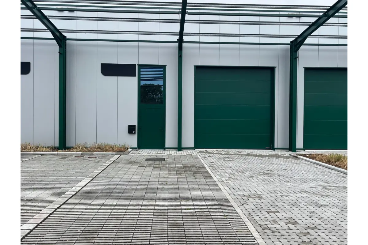 Handelszaak te  huur in Hasselt 3500 1845.00€  slaapkamers m² - Zoekertje 600286