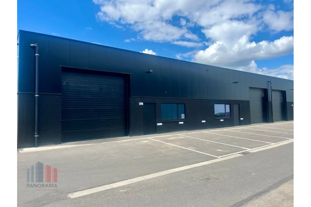 Handelszaak te  huur in Hasselt 3500 1495.00€  slaapkamers 225.00m² - Zoekertje 600308