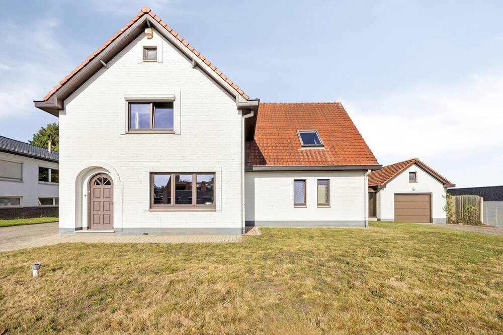 Villa te koop in Maaseik 3680 425000.00€ 5 slaapkamers 278.00m² - Zoekertje 601531