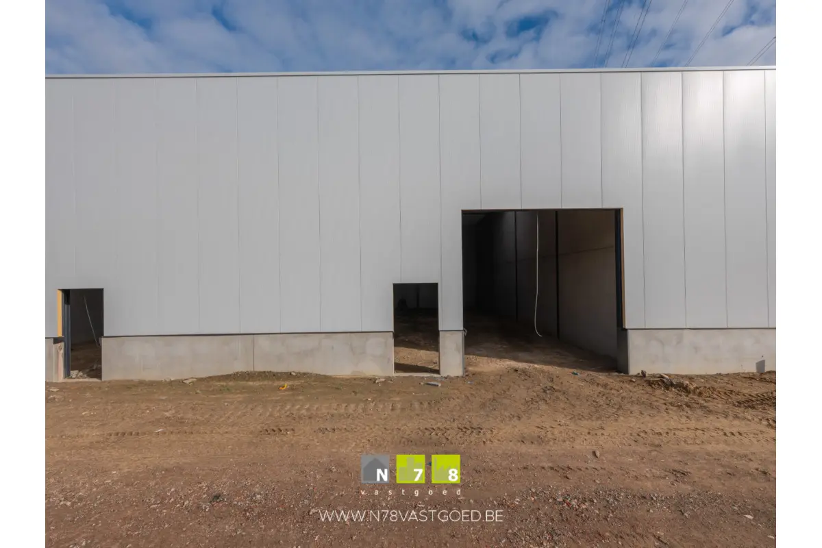 Handelszaak te  koop in Maaseik 3680 235000.00€  slaapkamers 204.00m² - Zoekertje 604274