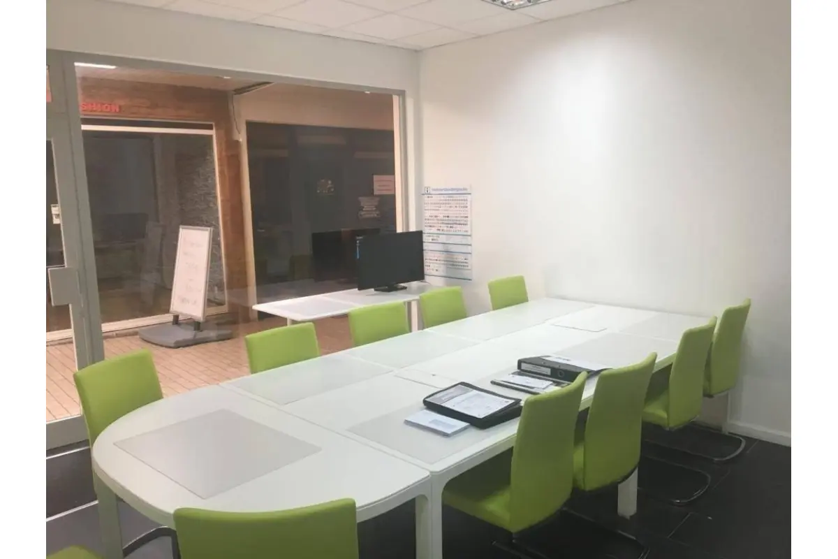 Handelszaak te  koop in Genk 3600 29000.00€  slaapkamers m² - Zoekertje 604347