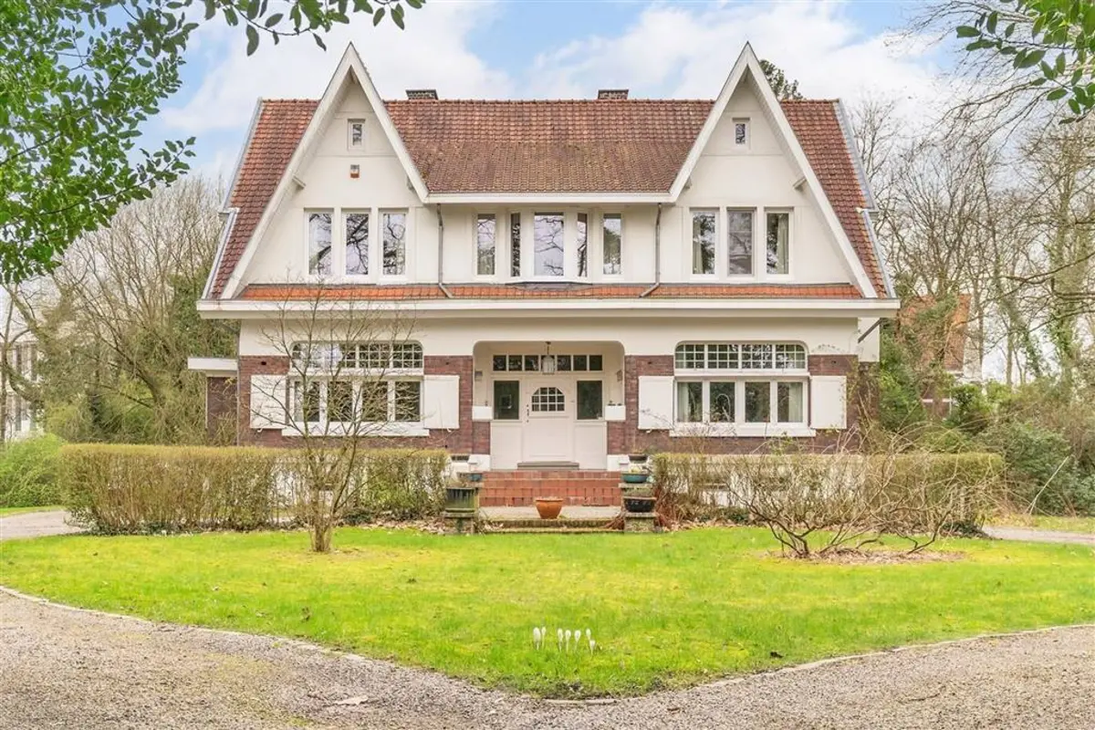 Huis te koop in Genk 3600 685000.00€ 5 slaapkamers 393.00m² - Zoekertje 605881