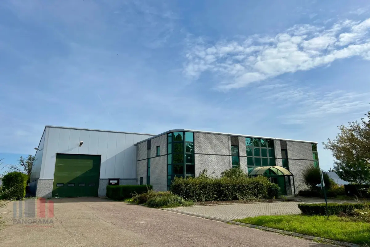 Handelszaak te huur in Sint-Truiden 3800 7950.00€ slaapkamers m² - Zoekertje 607438