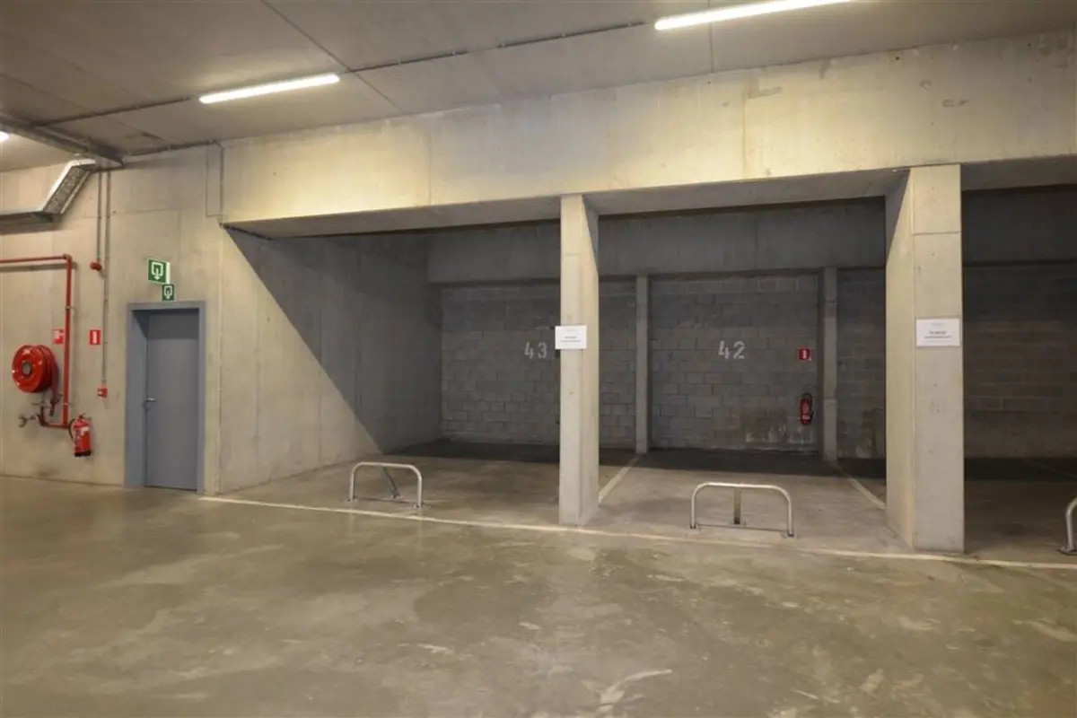 Box te  koop in Hasselt 3500 30000.00€  slaapkamers m² - Zoekertje 606495