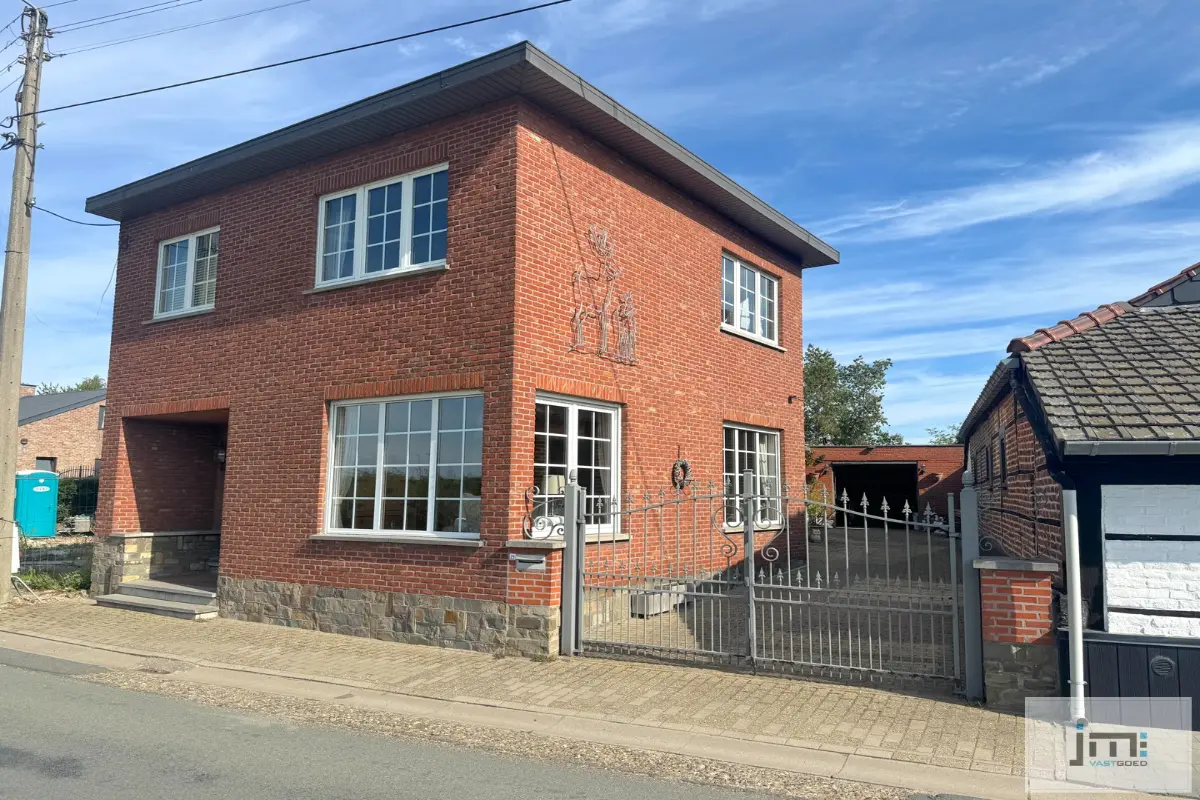 Huis te  koop in Sint-Truiden 3800 229000.00€ 3 slaapkamers 136.00m² - Zoekertje 606337