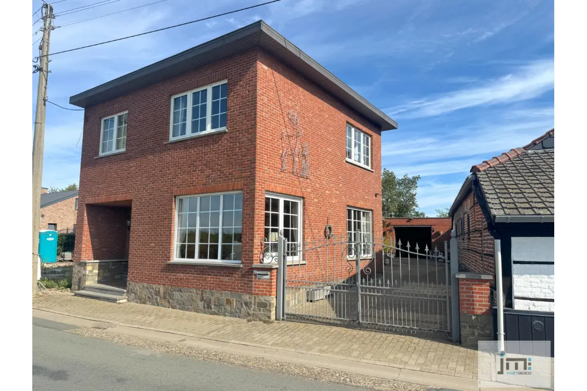 Huis te  koop in Sint-Truiden 3800 229000.00€ 3 slaapkamers 136.00m² - Zoekertje 606337