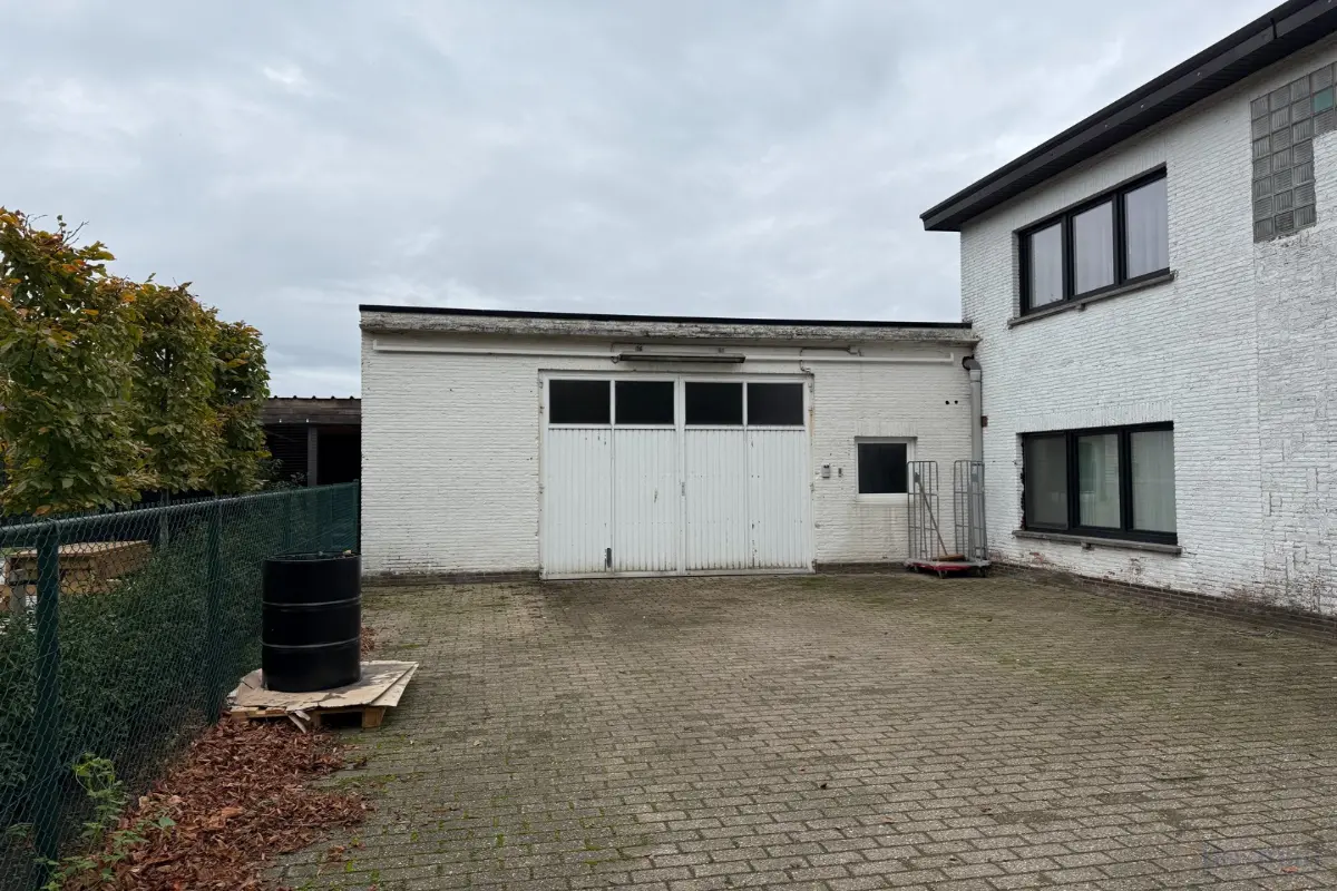 Handelszaak te  huur in Tessenderlo 3980 1000.00€  slaapkamers m² - Zoekertje 606536