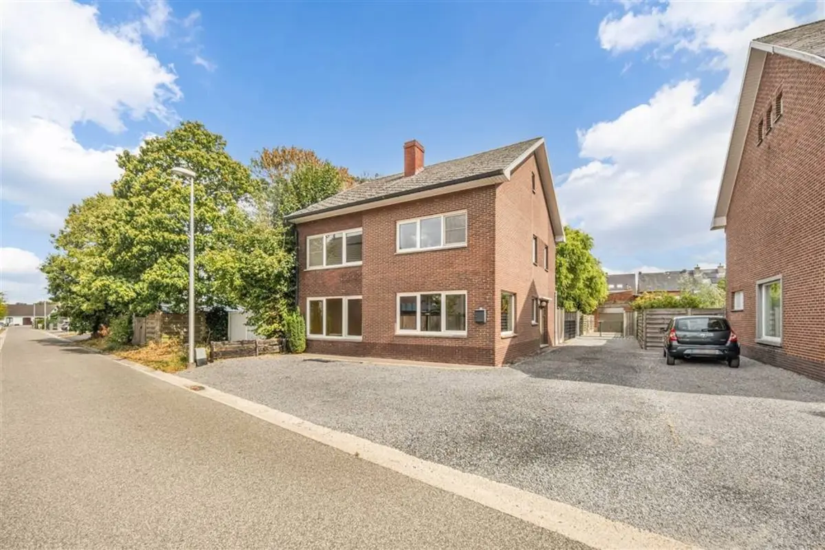 Huis te  koop in Bocholt 3950 265000.00€ 3 slaapkamers 183.00m² - Zoekertje 608124