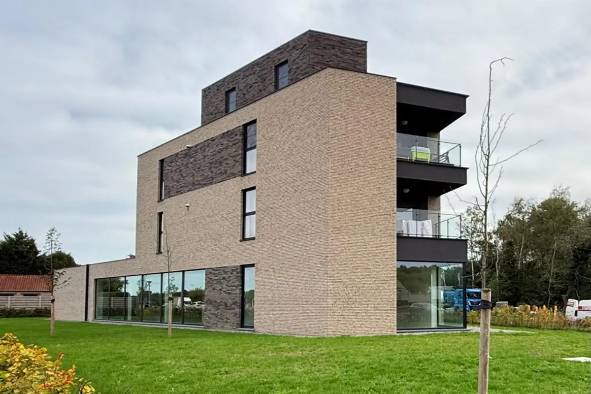 Handelszaak te  huur in Ham 3945 2000.00€  slaapkamers 300.00m² - Zoekertje 608456