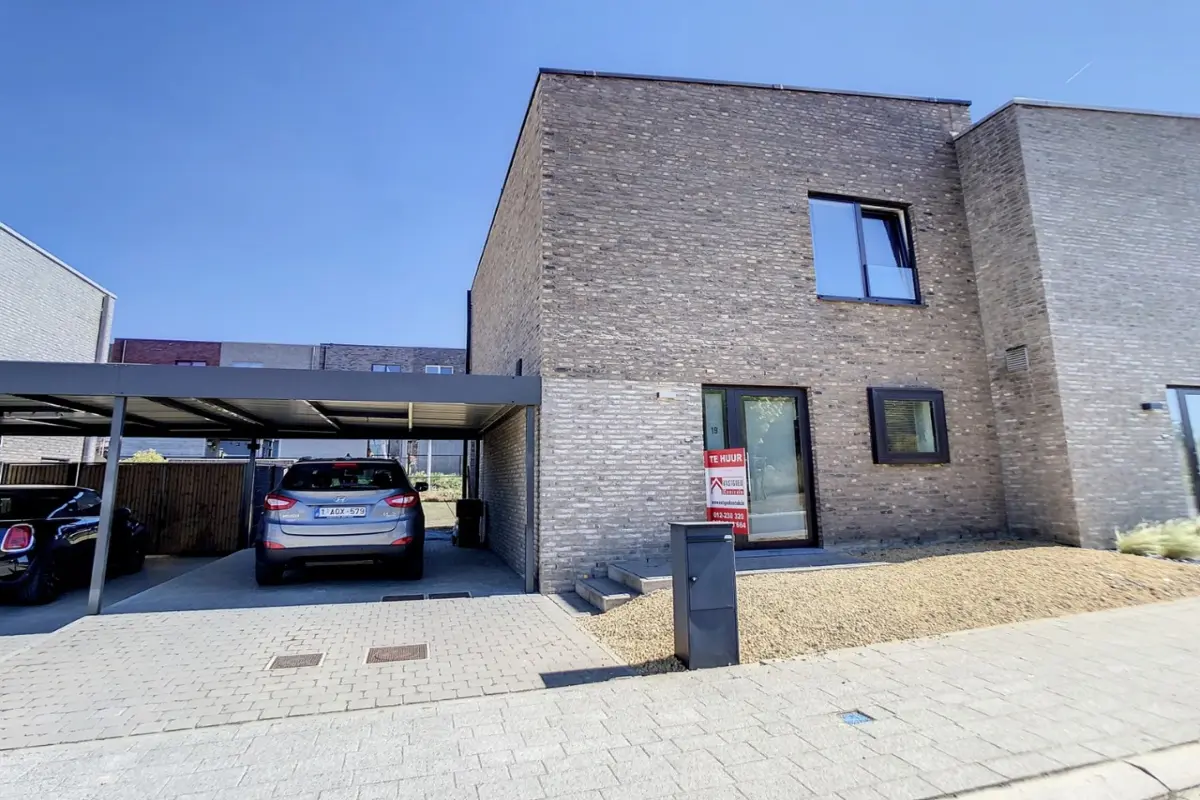 Huis te  huur in Tongeren 3700 1100.00€ 3 slaapkamers m² - Zoekertje 609422