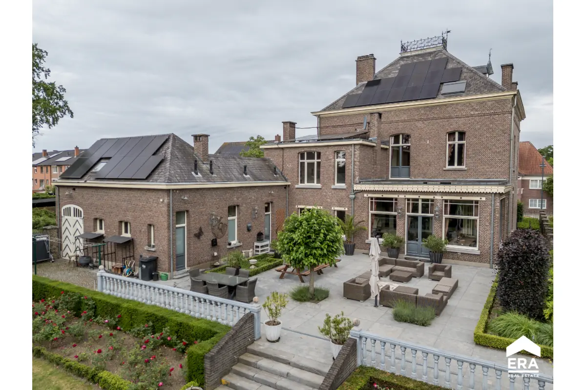 Huis te  koop in Neerpelt 3910 1095000.00€ 7 slaapkamers 680.00m² - Zoekertje 609841