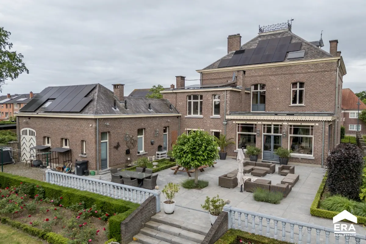 Huis te  koop in Neerpelt 3910 1095000.00€ 7 slaapkamers 680.00m² - Zoekertje 609841