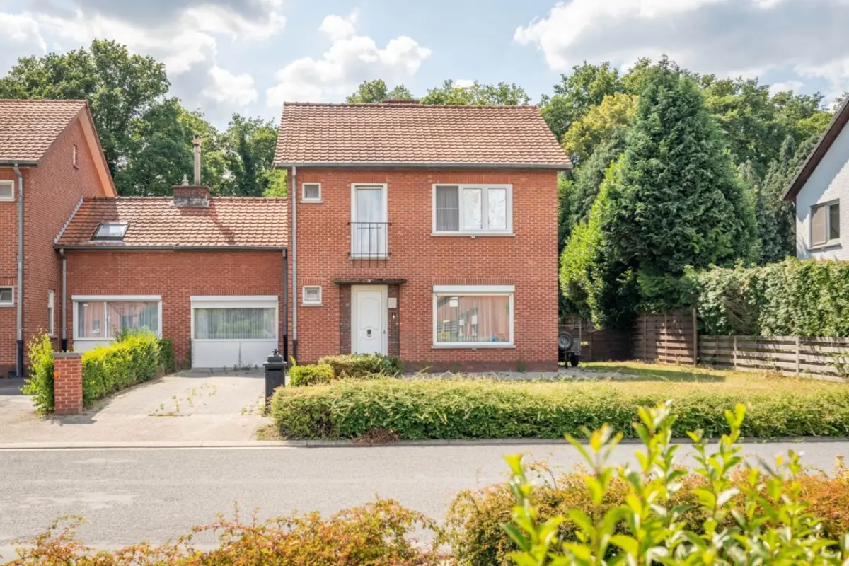 Huis te  koop in Bree 3960 238500.00€ 3 slaapkamers 160.00m² - Zoekertje 610525