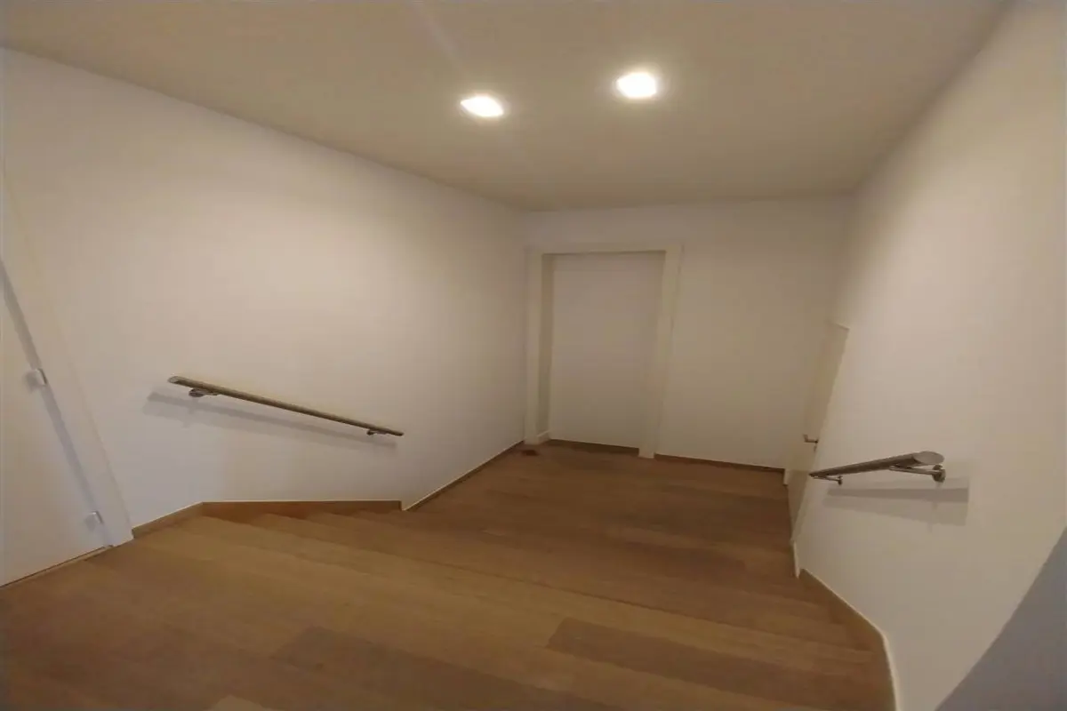 Appartement te  huur in Genk 3600 1000.00€ 3 slaapkamers 188.00m² - Zoekertje 610363
