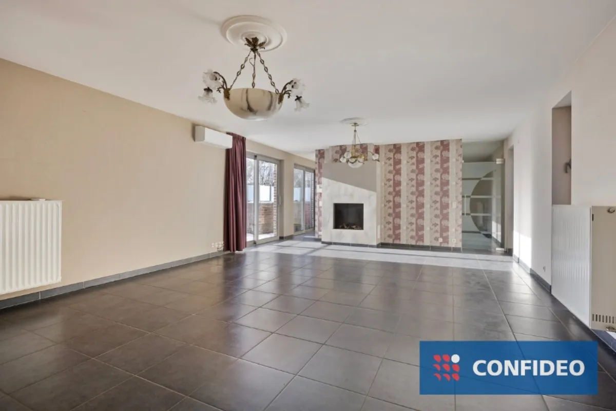 Appartement te  koop in Tongeren 3700 219000.00€ 2 slaapkamers 166.00m² - Zoekertje 611098