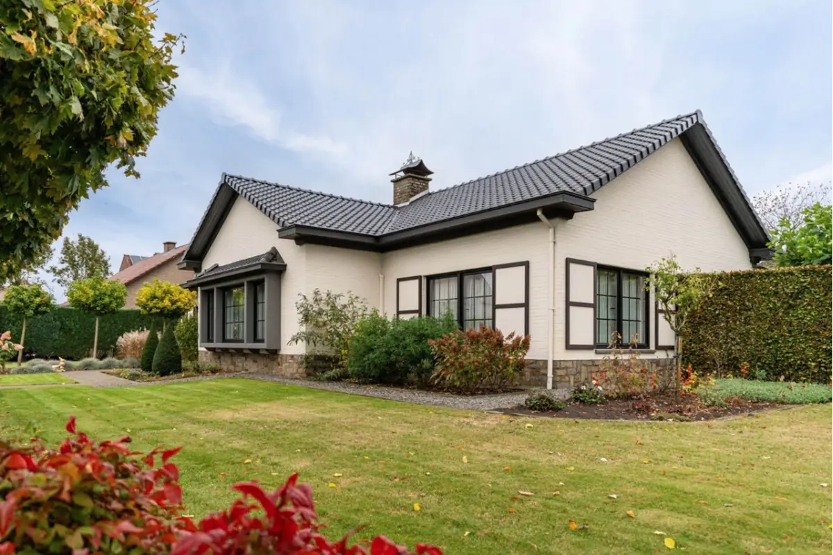 Huis te  koop in Neeroeteren 3680 485000.00€ 3 slaapkamers m² - Zoekertje 611463