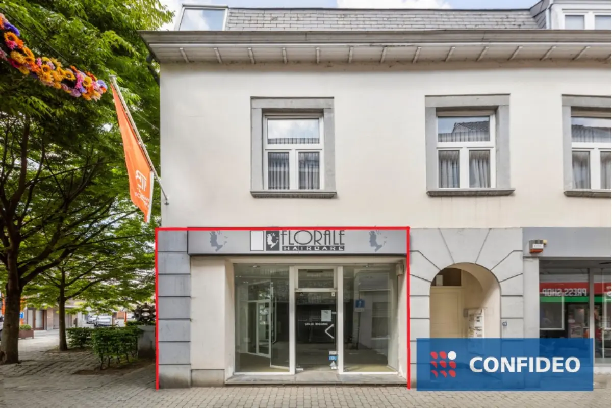 Handelszaak te  huur in Tongeren 3700 1700.00€  slaapkamers m² - Zoekertje 611089