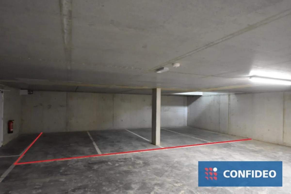 Parking & garage te  koop in Tongeren 3700 16000.00€  slaapkamers m² - Zoekertje 611115
