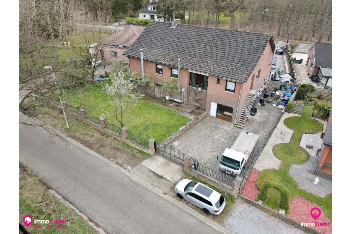 Handelszaak te  koop in Heusden-Zolder 3550 499000.00€  slaapkamers 175.00m² - Zoekertje 612583