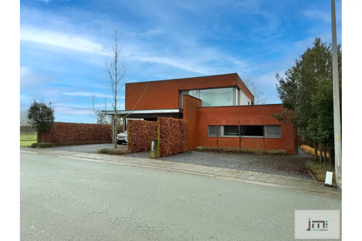 Handelszaak te  koop in Sint-Truiden 3800 675000.00€ 5 slaapkamers 309.00m² - Zoekertje 612125