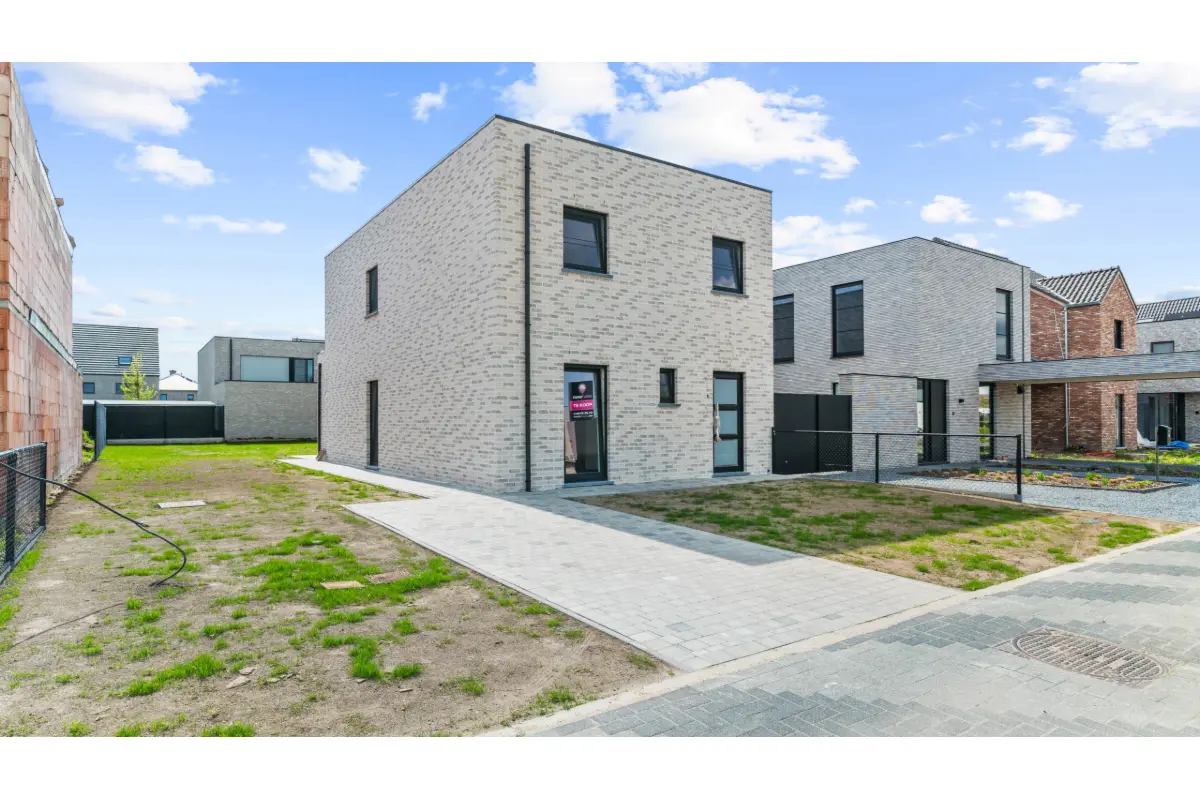 Huis te  koop in Maasmechelen 3630 490000.00€ 3 slaapkamers 150.00m² - Zoekertje 612577