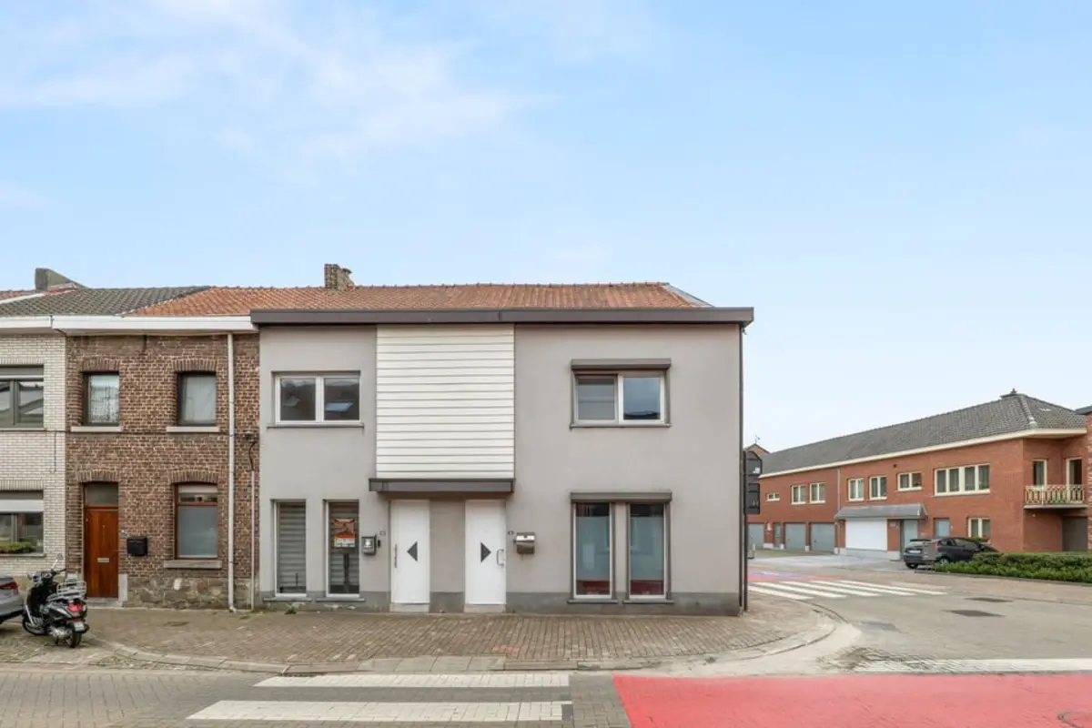 Huis te  koop in Berg 3700 243000.00€ 2 slaapkamers 122.00m² - Zoekertje 612061